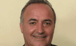 Sam Stathis: The Greek American businessman investing on an island in the Corinthian Gulf